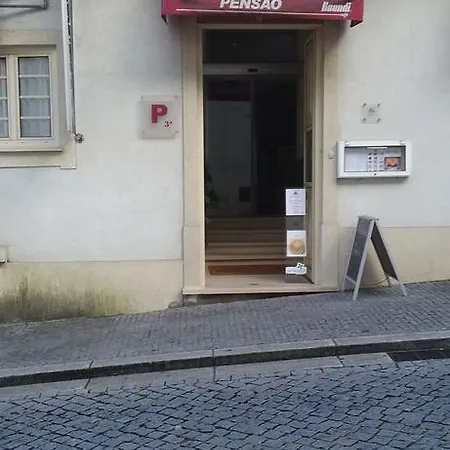 Pensao Avenida בית הארחה פנקובה